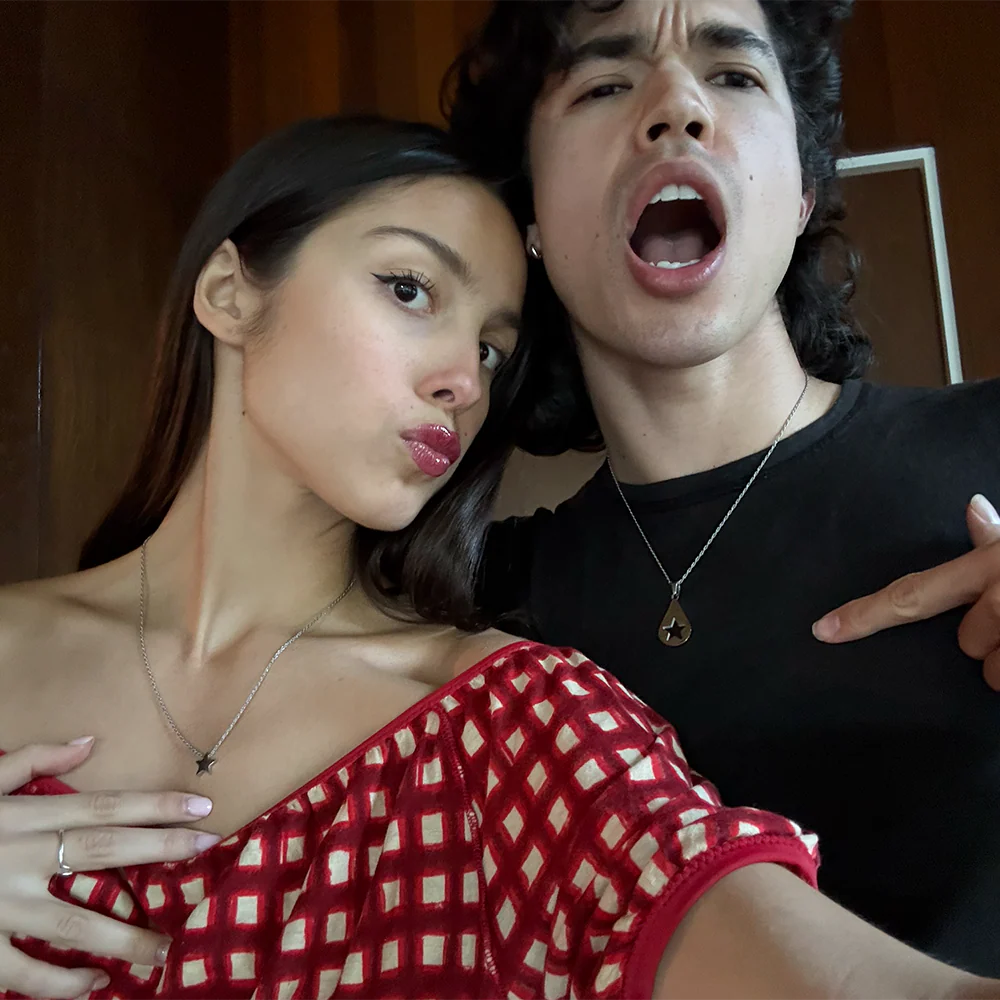 Olivia Rodrigo x Conan Gray Friendship Necklace Set - Image 4